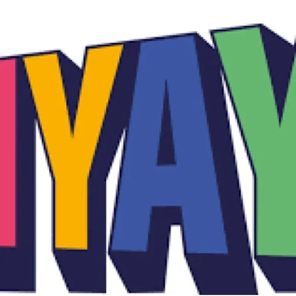 FRIDAY LIVE @dina_fiore FriYAY fab fun! 2pm EST! 🌺 like for times - Picture 11 of 14